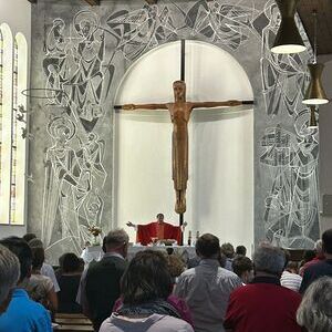 Jugendgottesdienst und Pfarrcafe